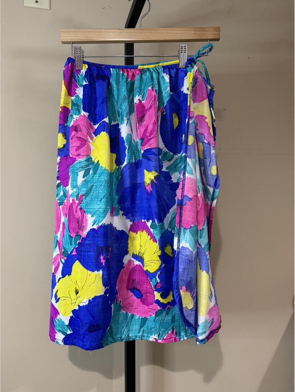 Catalina Vintage Small Coverup Skirt Colorful Floral Wrap Skirt with Tie Closure